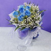 6 Blue Roses Hand bunch